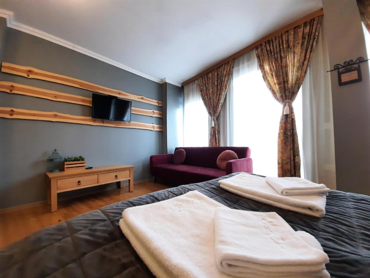 Casa Dea Aparthotel เวลีคอเทอร์โนโว ภายนอก รูปภาพ